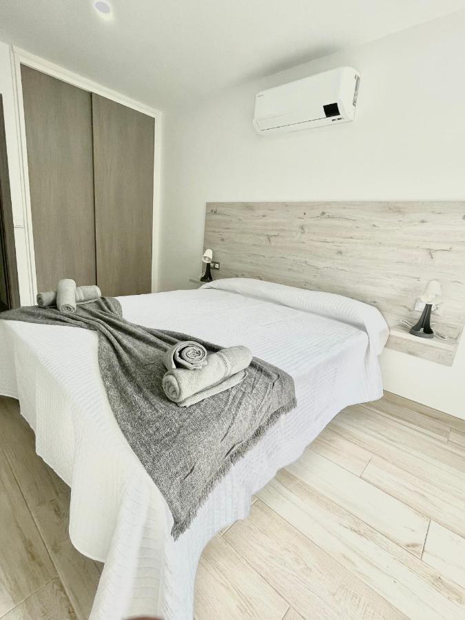 Island Apartment *